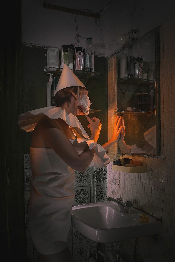 . Pierrot. One man show.. The first act